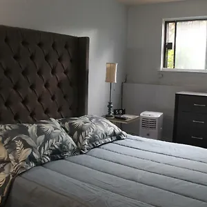 Apartment Jfk Area Away From, New York